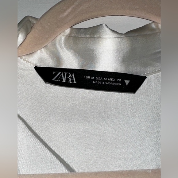 Zara - White Silk Crop Blouse - Very Good Condition - Size M - Picture 3 of 4